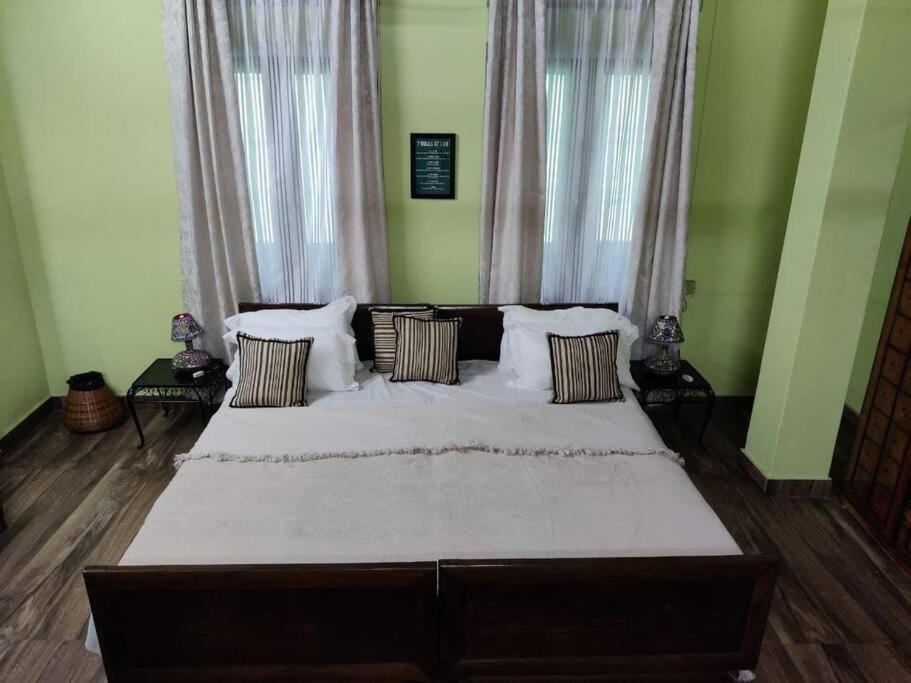 The Nook Rooftop Condo And Garden กูวาฮาติ ภายนอก รูปภาพ